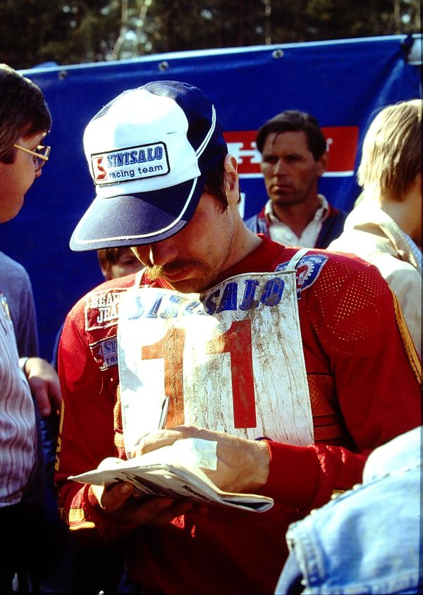 Ruskeasanta MM-500 1981 Tapani Pikkarainen